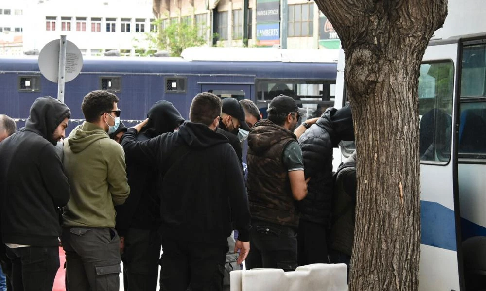 Μητέρες συλληφθέντων για τη δολοφονία Λυγγερίδη: «Τα παιδιά μας είναι αθώα, δεν έχουν κάνει τίποτα»